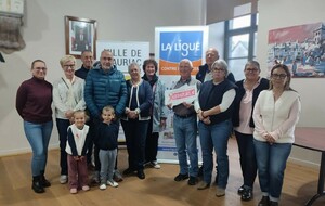 Remise du chèque d'octobre rose