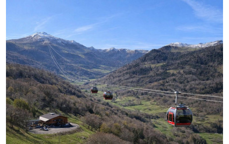 Un téléphérique au départ du Falgoux